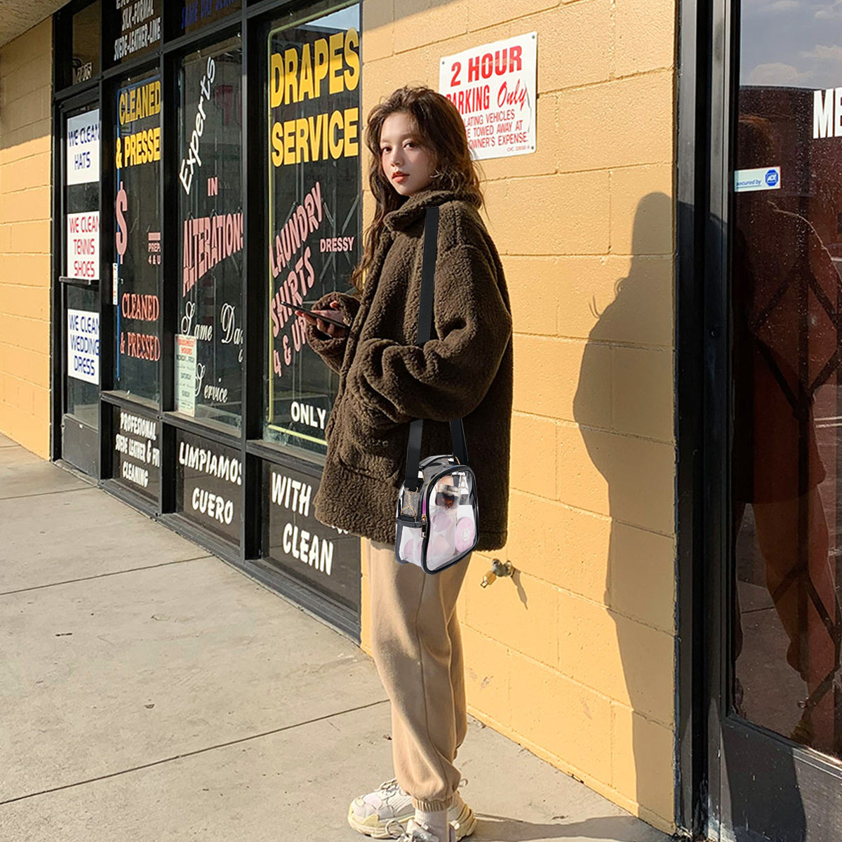 Aesthetic Clear Kpop Concert Bag, Stadium Approved Crossbody Bag with Adjustable Strap Game Day Kpop Merch Gifts Stan