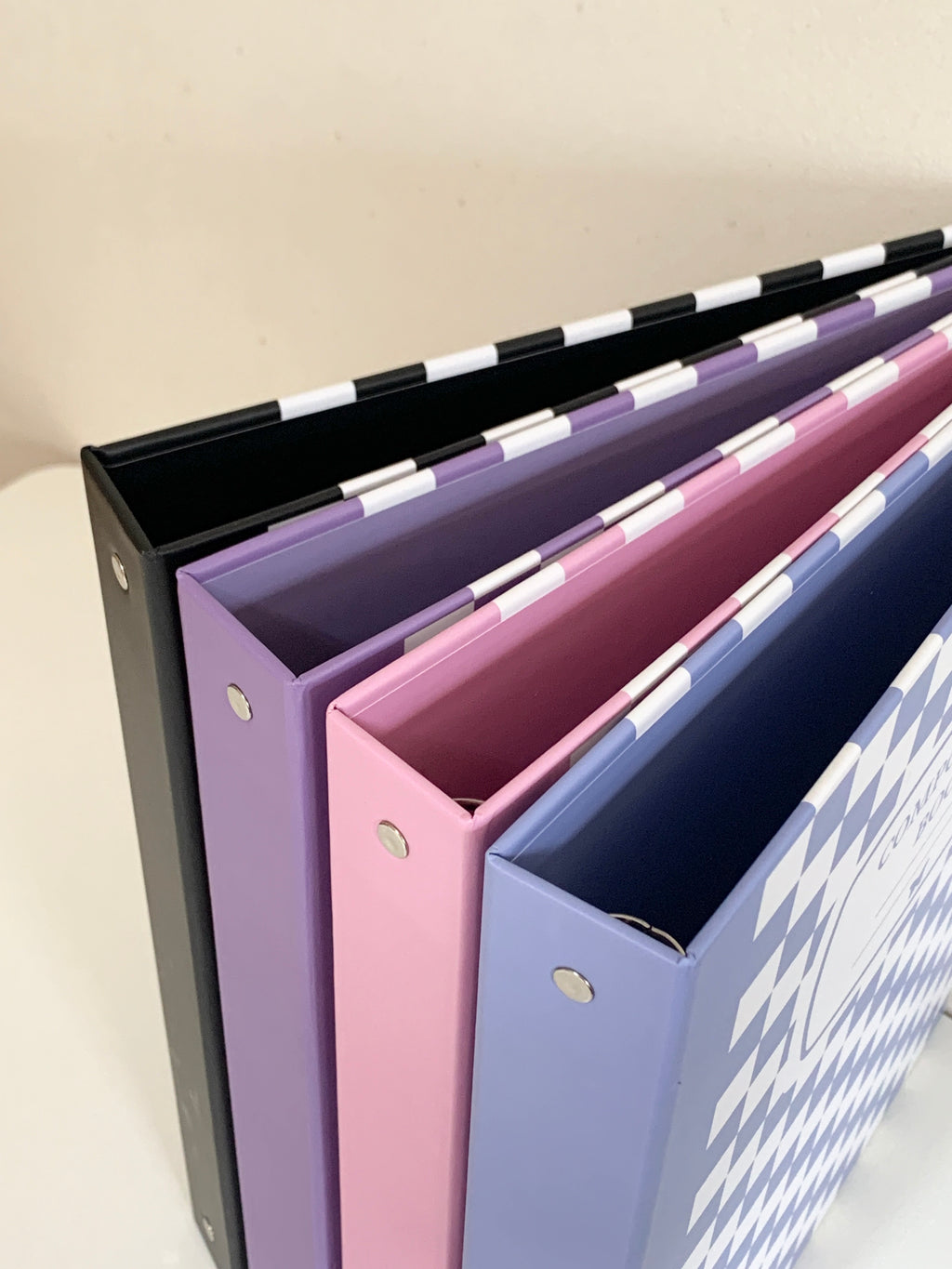 [PREORDER] PopKoolShop A4 1 inch Binder | Customizable Kpop Photocard Binder| 4 Ring Planner K-pop Binder Bullet Journal Scrapbook Gifts | New Checkered Design